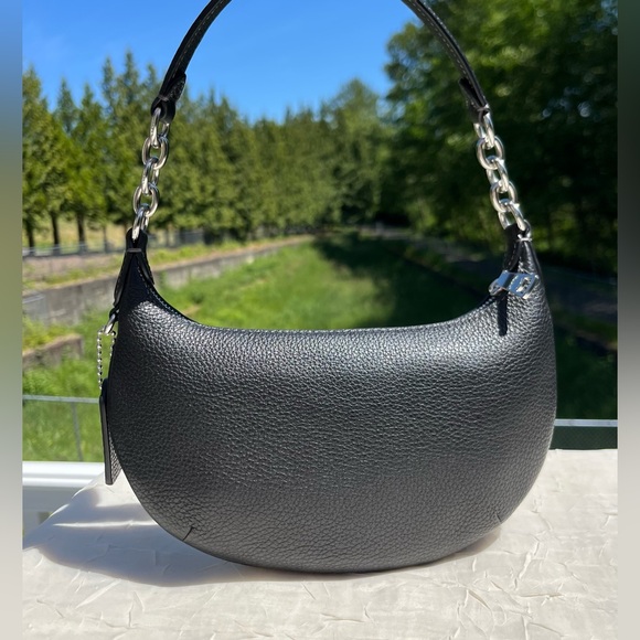 COACH Small Payton In Black Leather CN011 - Picture 4 of 11